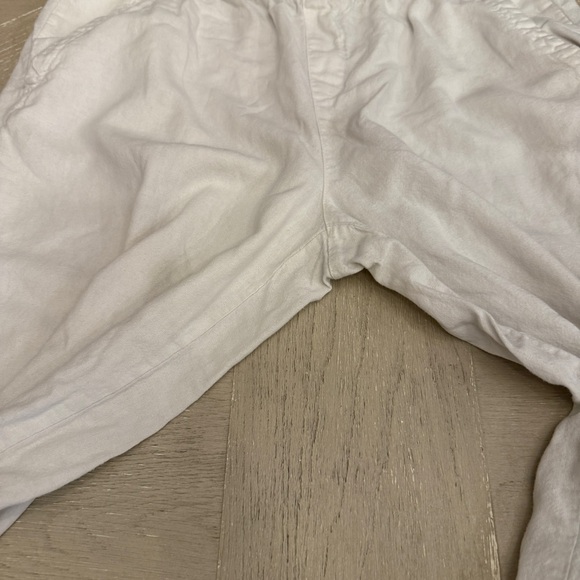 Old Navy White Wide Leg Pants pockets - Picture 5 of 13